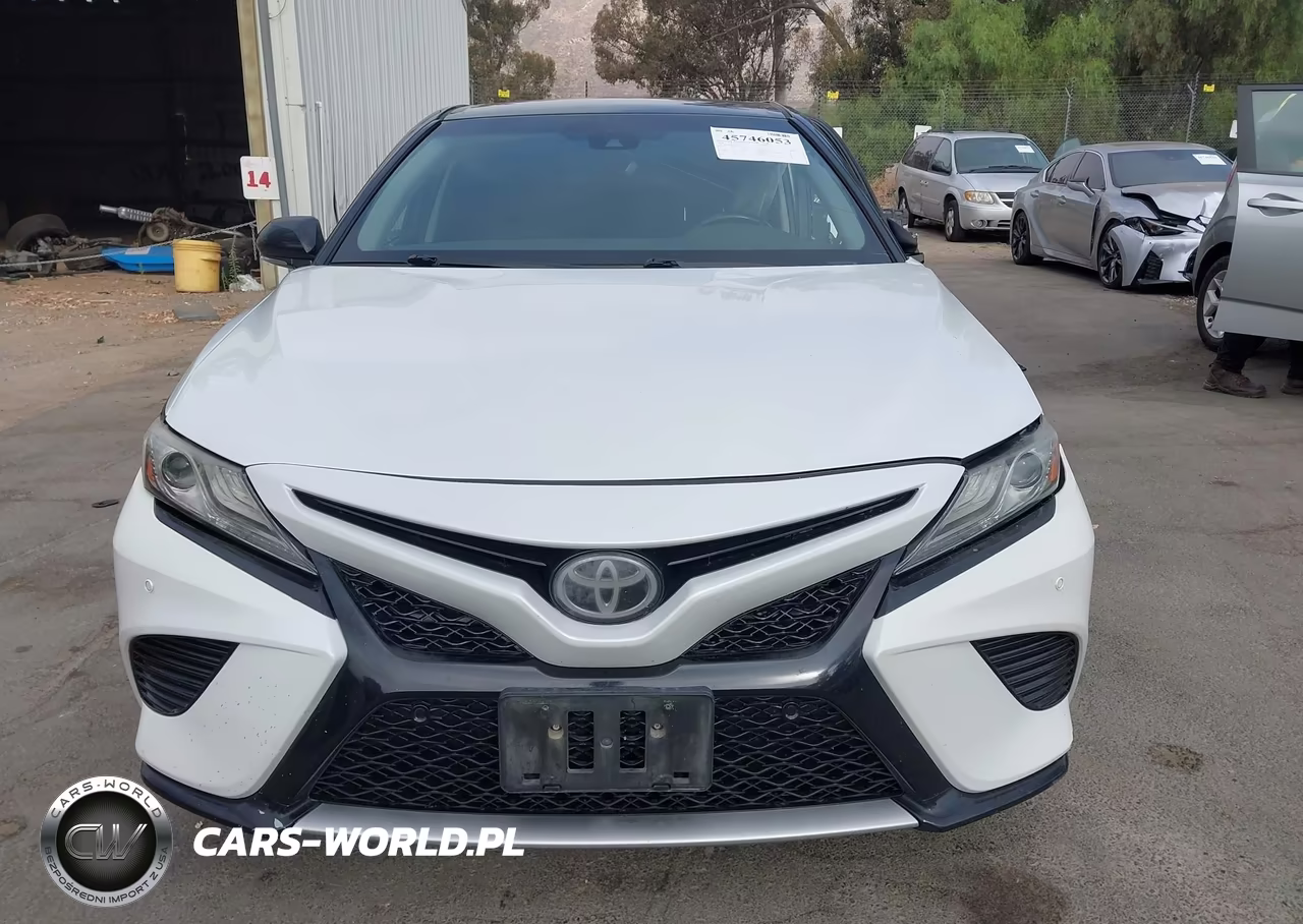 2018 Toyota Camry Xse VIN:4T1B61HK7JU158537 - 12