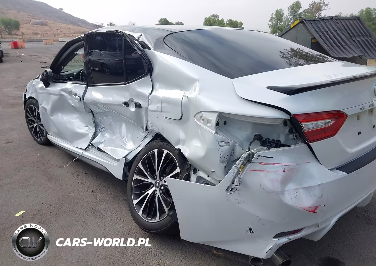 2018 Toyota Camry Xse VIN:4T1B61HK7JU158537 - 18