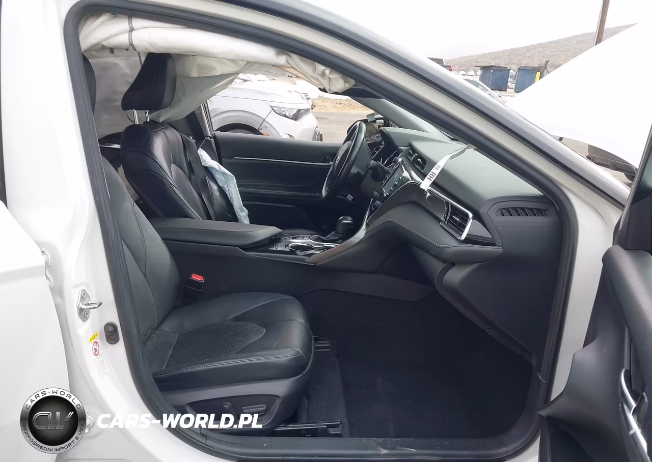 2018 Toyota Camry Xse VIN:4T1B61HK7JU158537 - 5