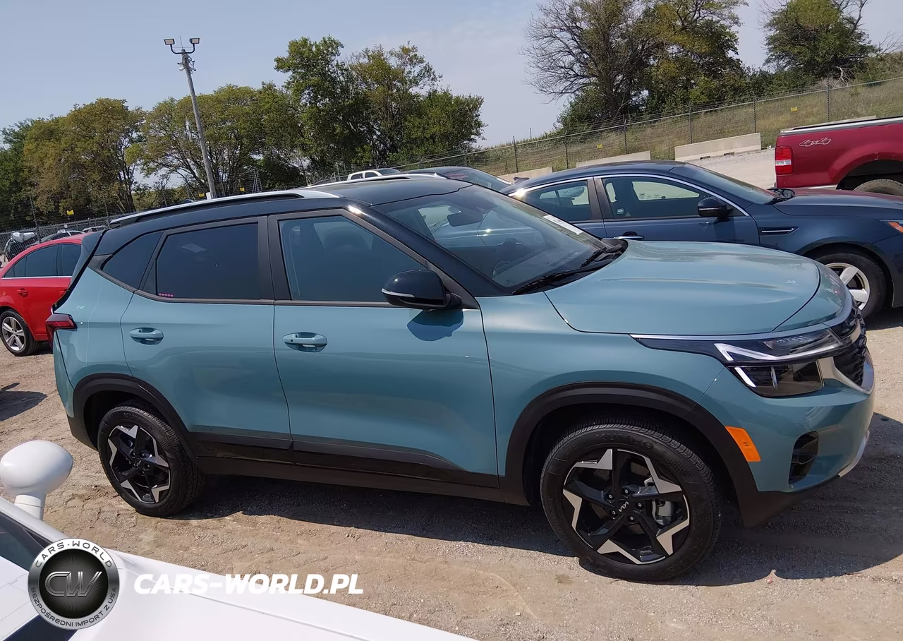 2025 Kia Seltos S VIN:KNDEUCAA9S7822857 - 13