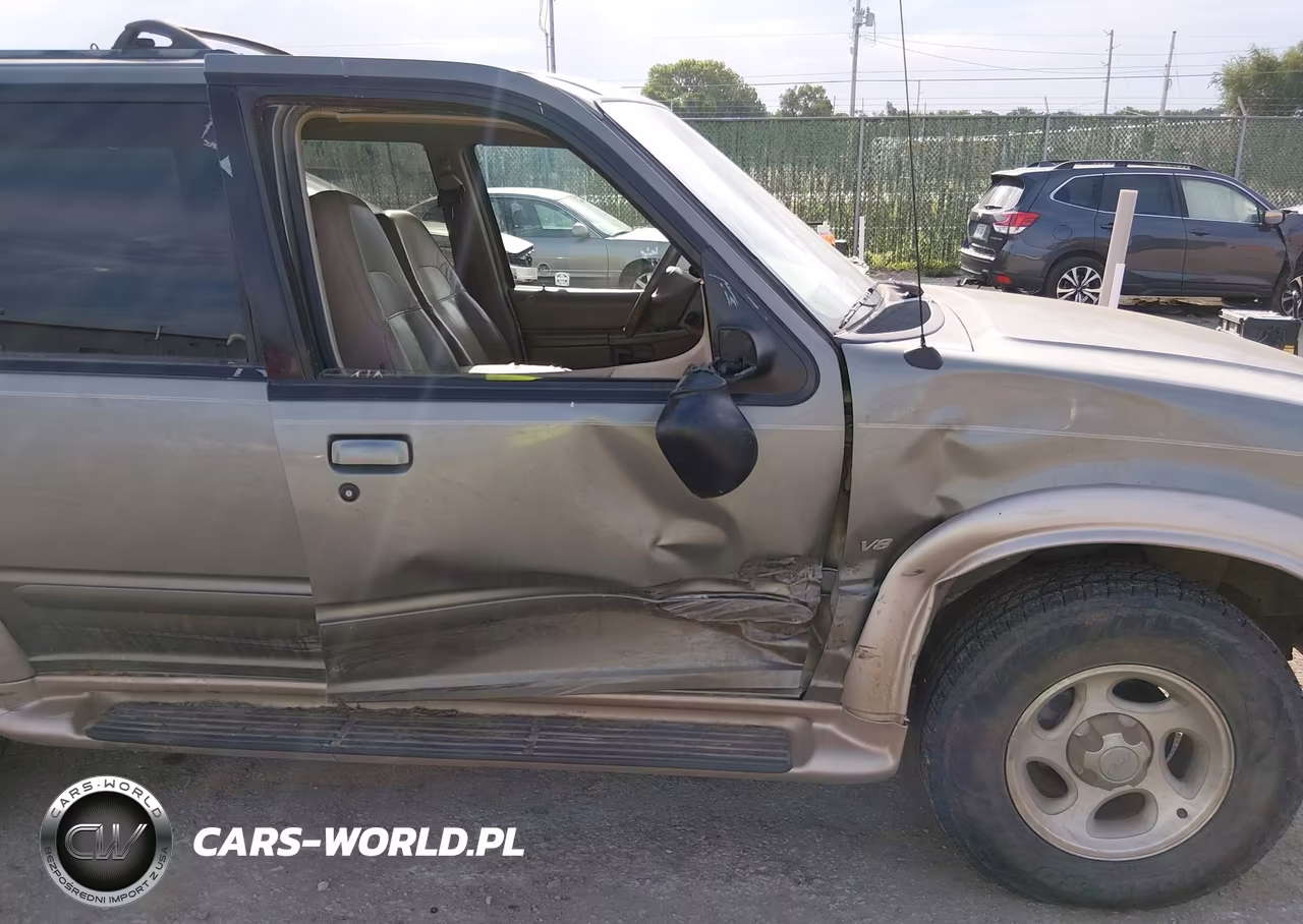 2001 Ford Explorer Eddie Bauer VIN:1FMZU84P31UB51955 - 6