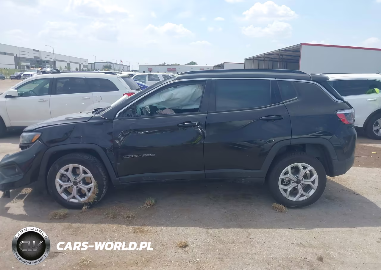 2025 Jeep Compass Latitude 4X4 VIN:3C4NJDBN6ST601969 - 13