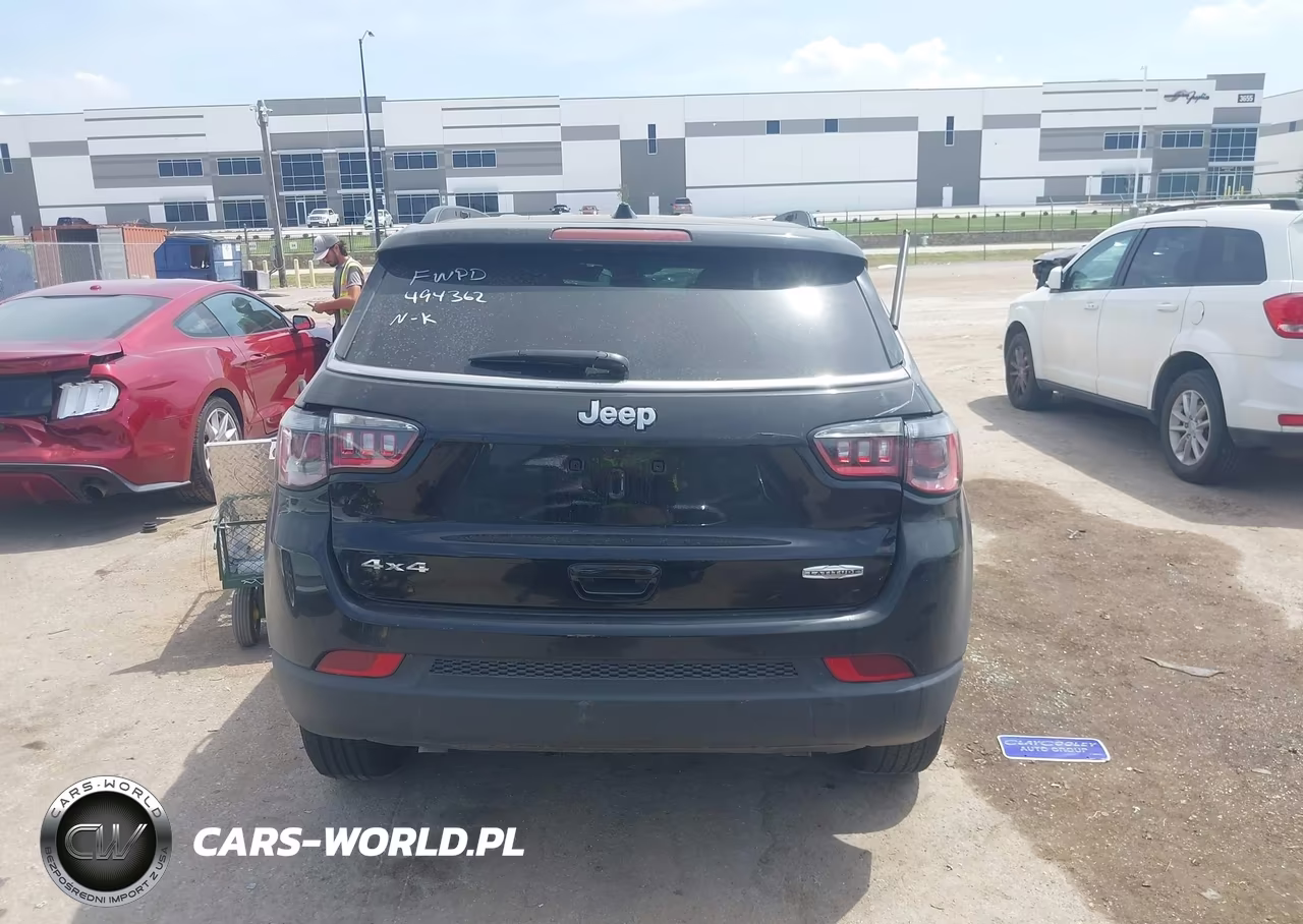 2025 Jeep Compass Latitude 4X4 VIN:3C4NJDBN6ST601969 - 15