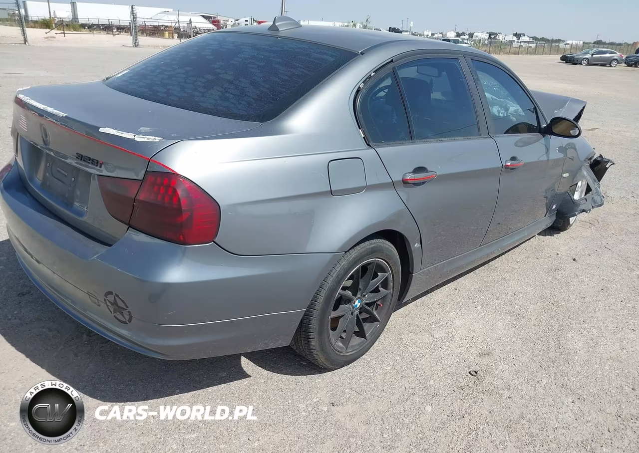 2010 BMW 328I VIN:WBAPH7C59AE129802 - 4