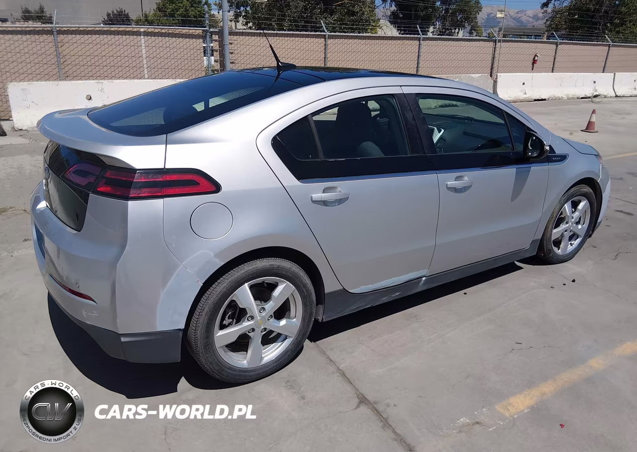 2011 Chevrolet Volt VIN:1G1RC6E41BU100142 - 4