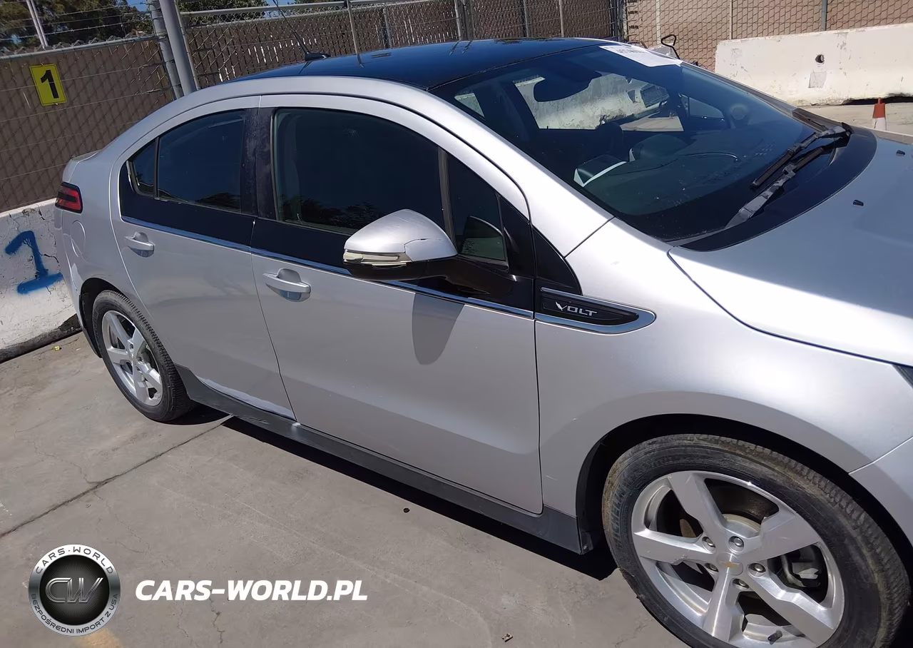 2011 Chevrolet Volt VIN:1G1RC6E41BU100142 - 6