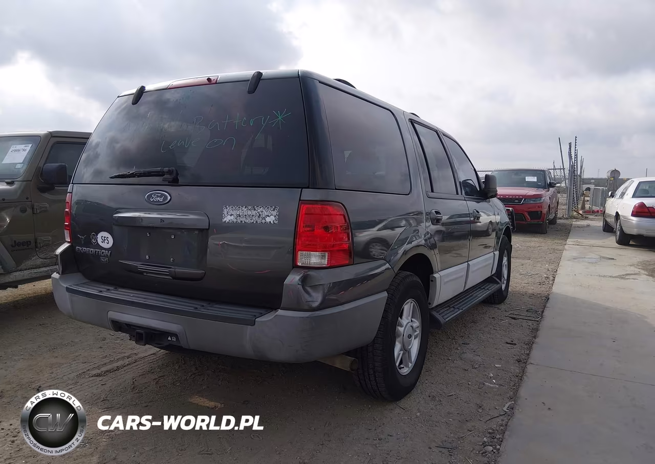 2003 Ford Expedition Xlt VIN:1FMRU15W13LC23550 - 4