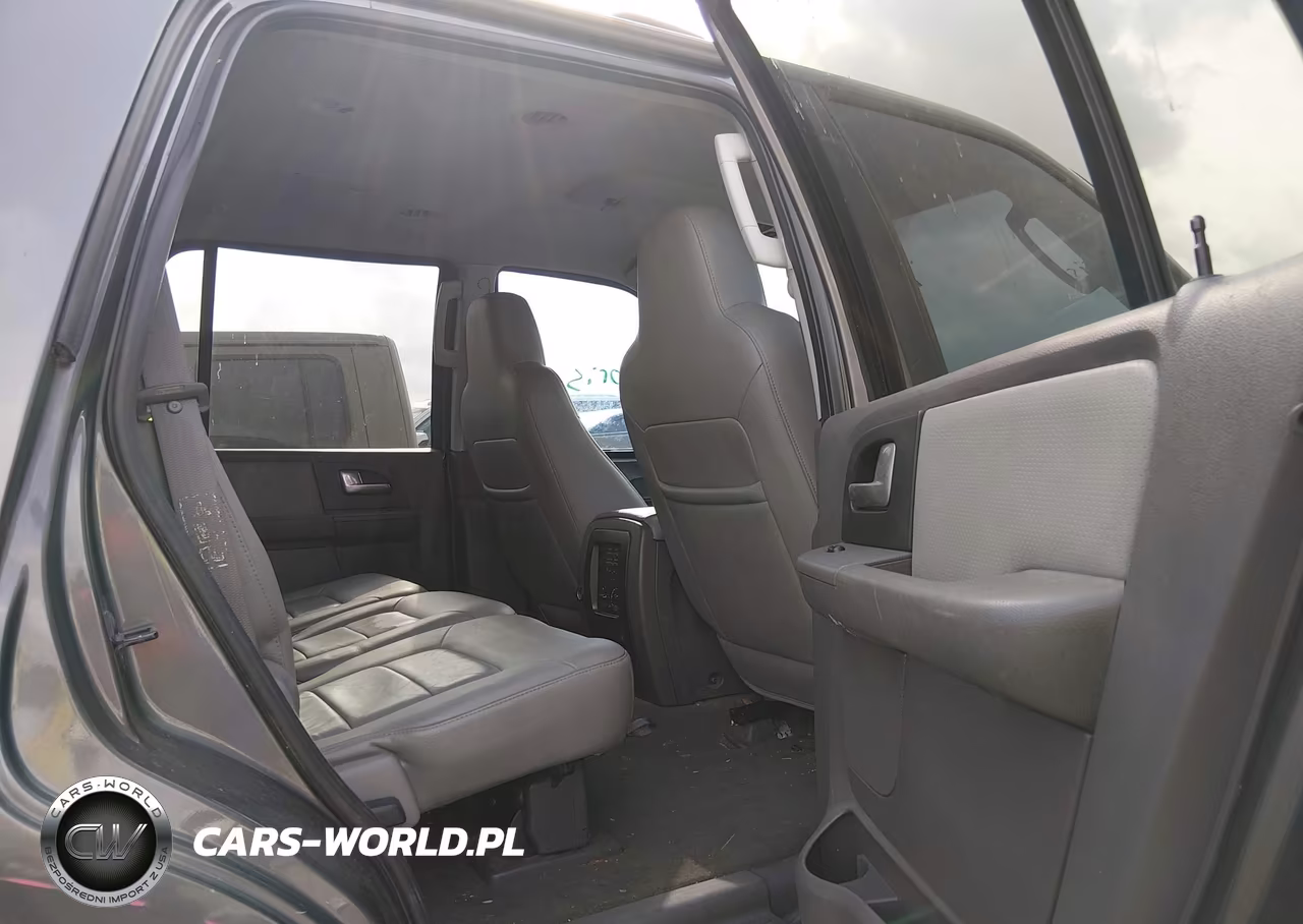 2003 Ford Expedition Xlt VIN:1FMRU15W13LC23550 - 8