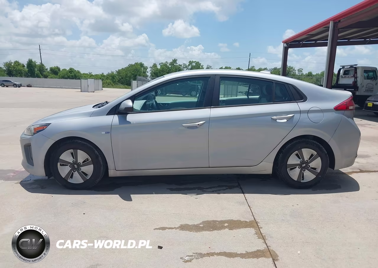 2020 Hyundai Ioniq Hybrid Blue VIN:KMHC65LC0LU219838 - 14