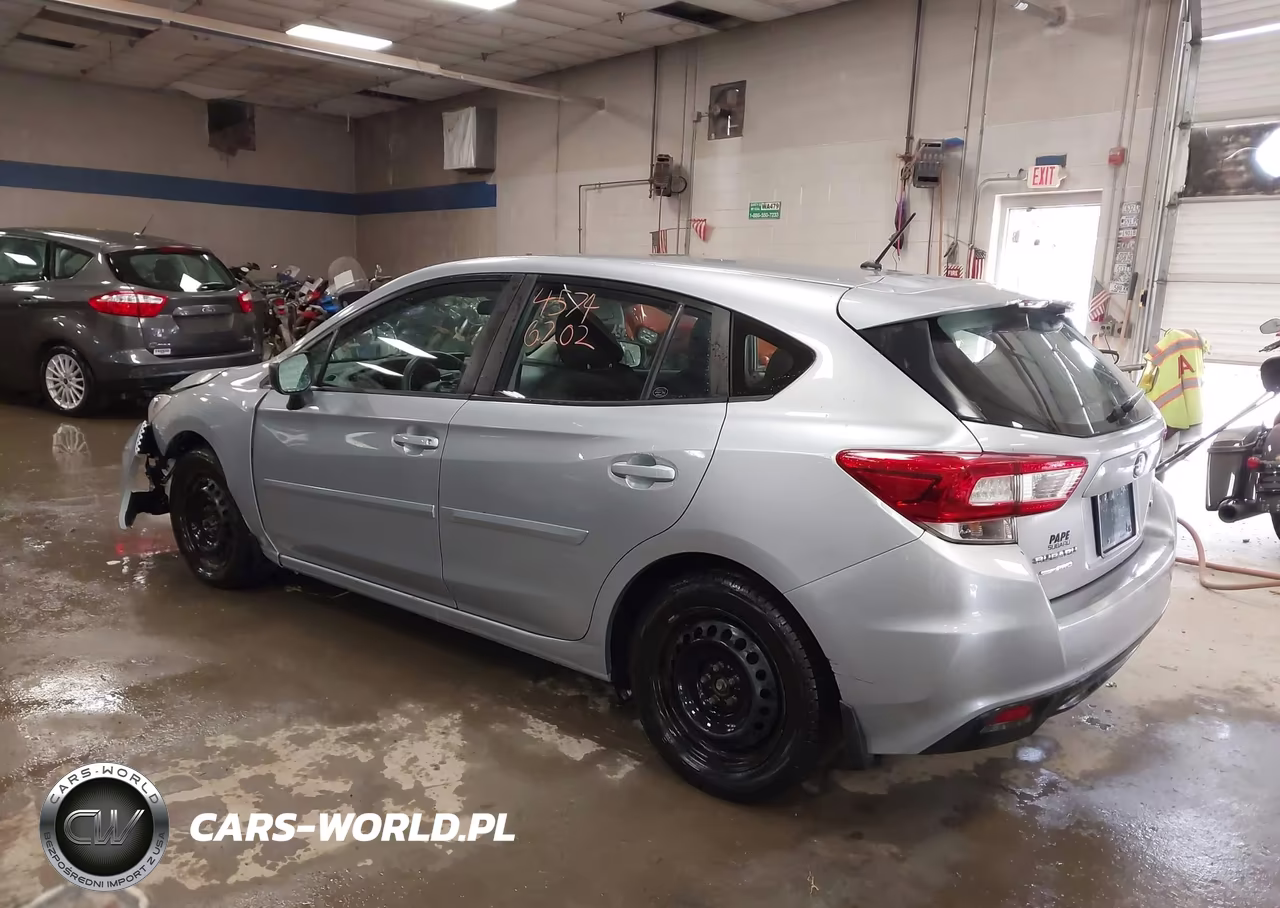 2018 Subaru Impreza 2.0I VIN:4S3GTAA60J1708887 - 3