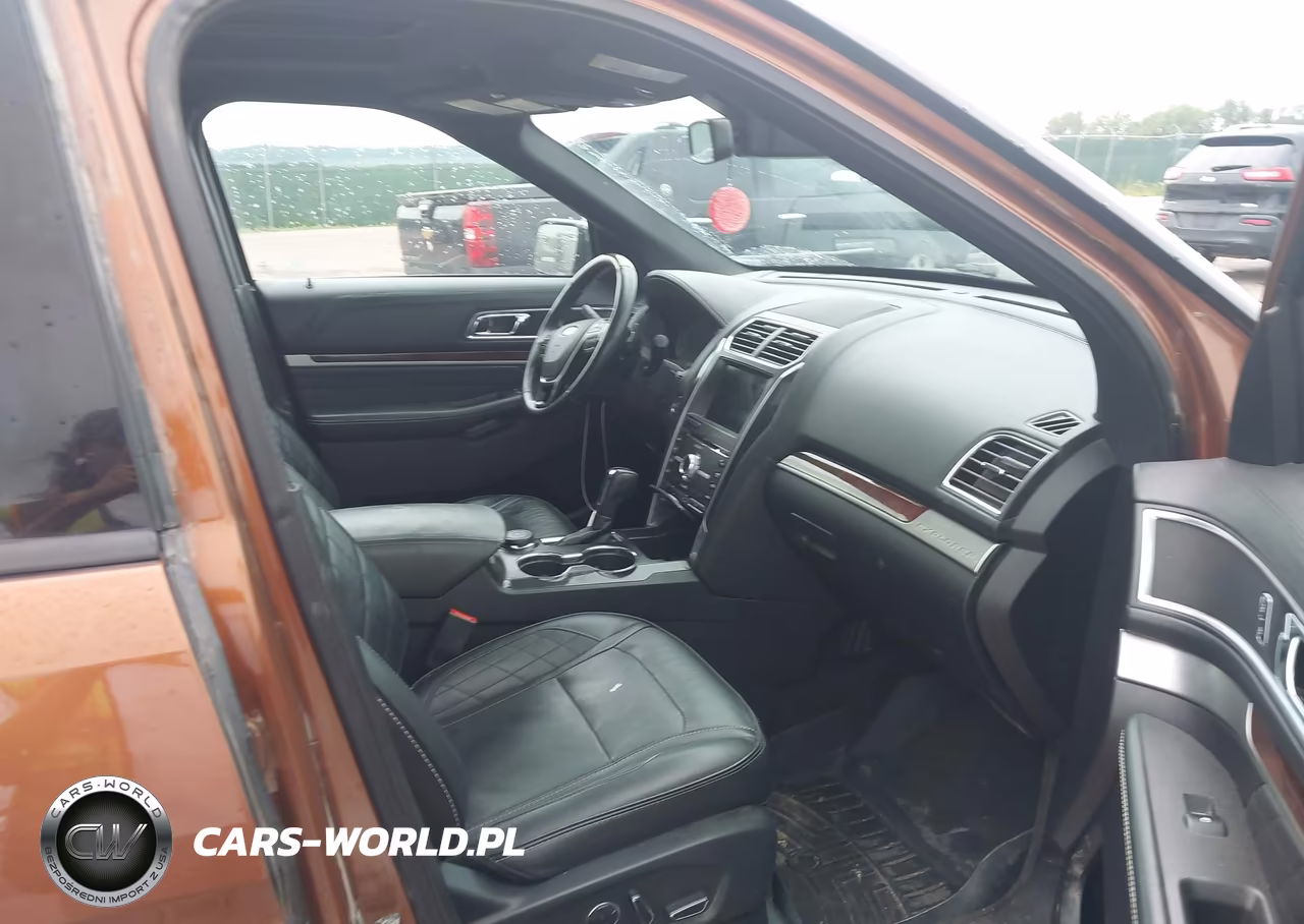2017 Ford Explorer Platinum VIN:1FM5K8HT6HGC11148 - 5