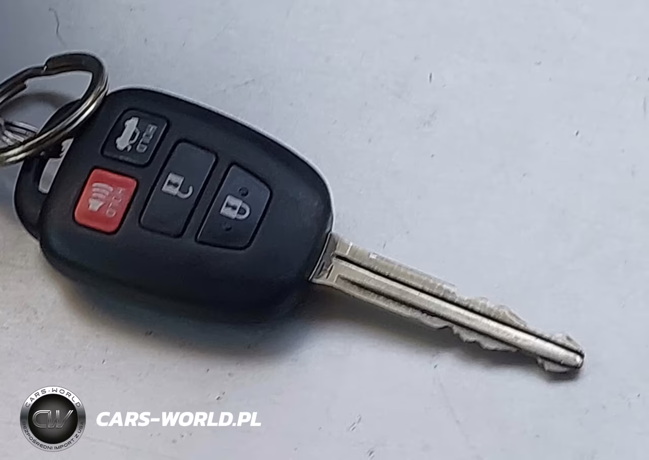 2015 Toyota Corolla Le Plus VIN:5YFBURHE5FP316851 - 11
