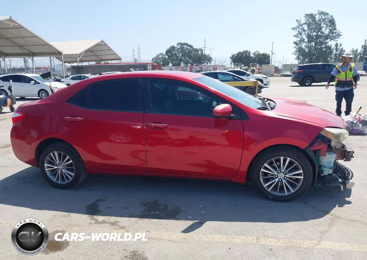 2015 Toyota Corolla Le Plus VIN:5YFBURHE5FP316851 - 13