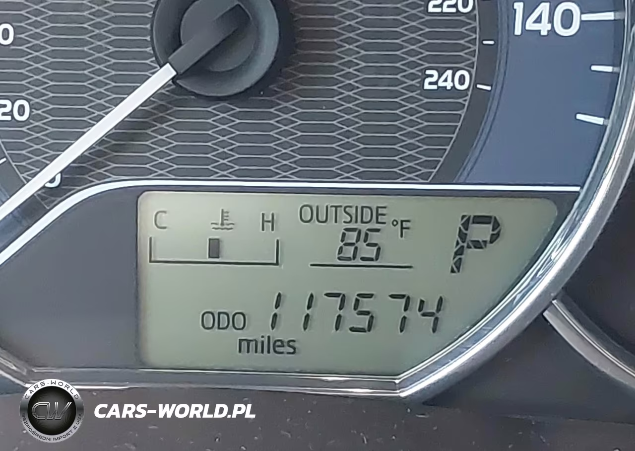 2015 Toyota Corolla Le Plus VIN:5YFBURHE5FP316851 - 15