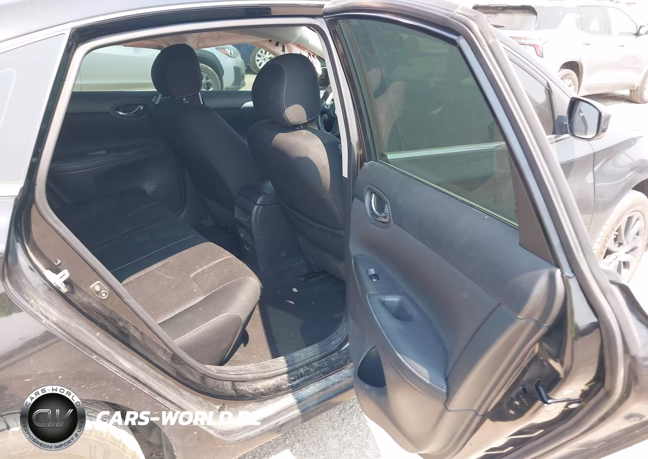 2018 Nissan Sentra S VIN:3N1AB7AP0JY244616 - 8