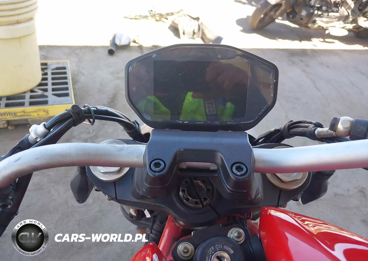 2019 Ducati Monster 821 VIN:ZDMMACLS9KB004864 - 7