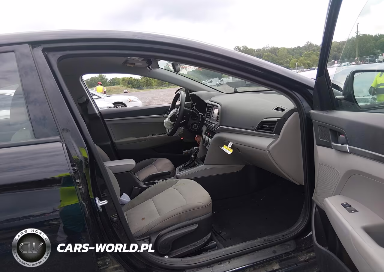 2019 Hyundai Elantra Se VIN:5NPD74LFXKH486276 - 5