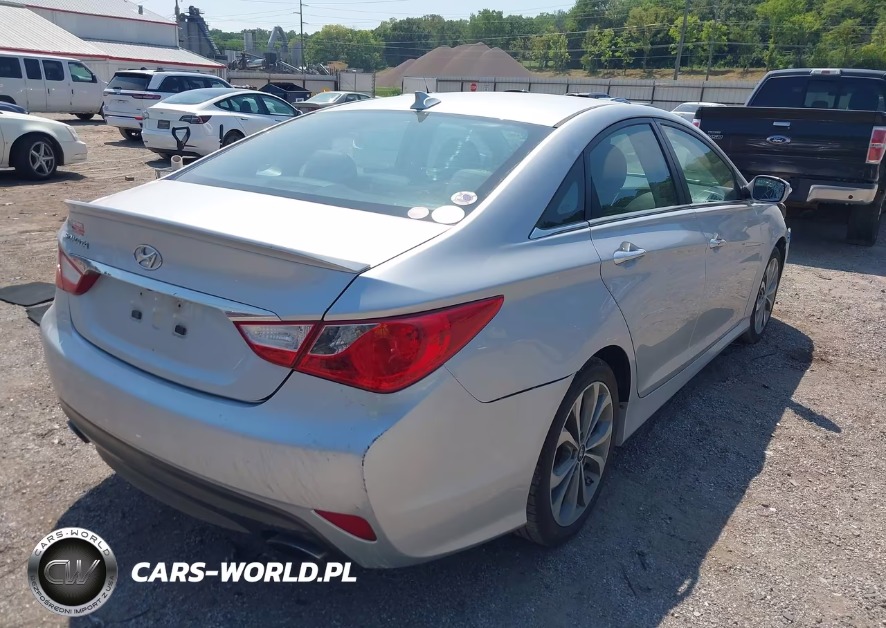 2014 Hyundai Sonata Se VIN:5NPEC4AC4EH887173 - 4
