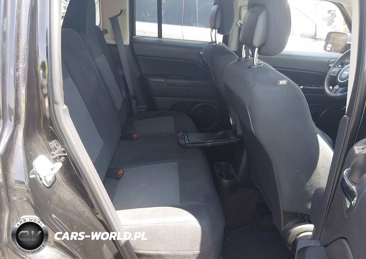 2015 Jeep Patriot Altitude Edition VIN:1C4NJRBB6FD258806 - 8