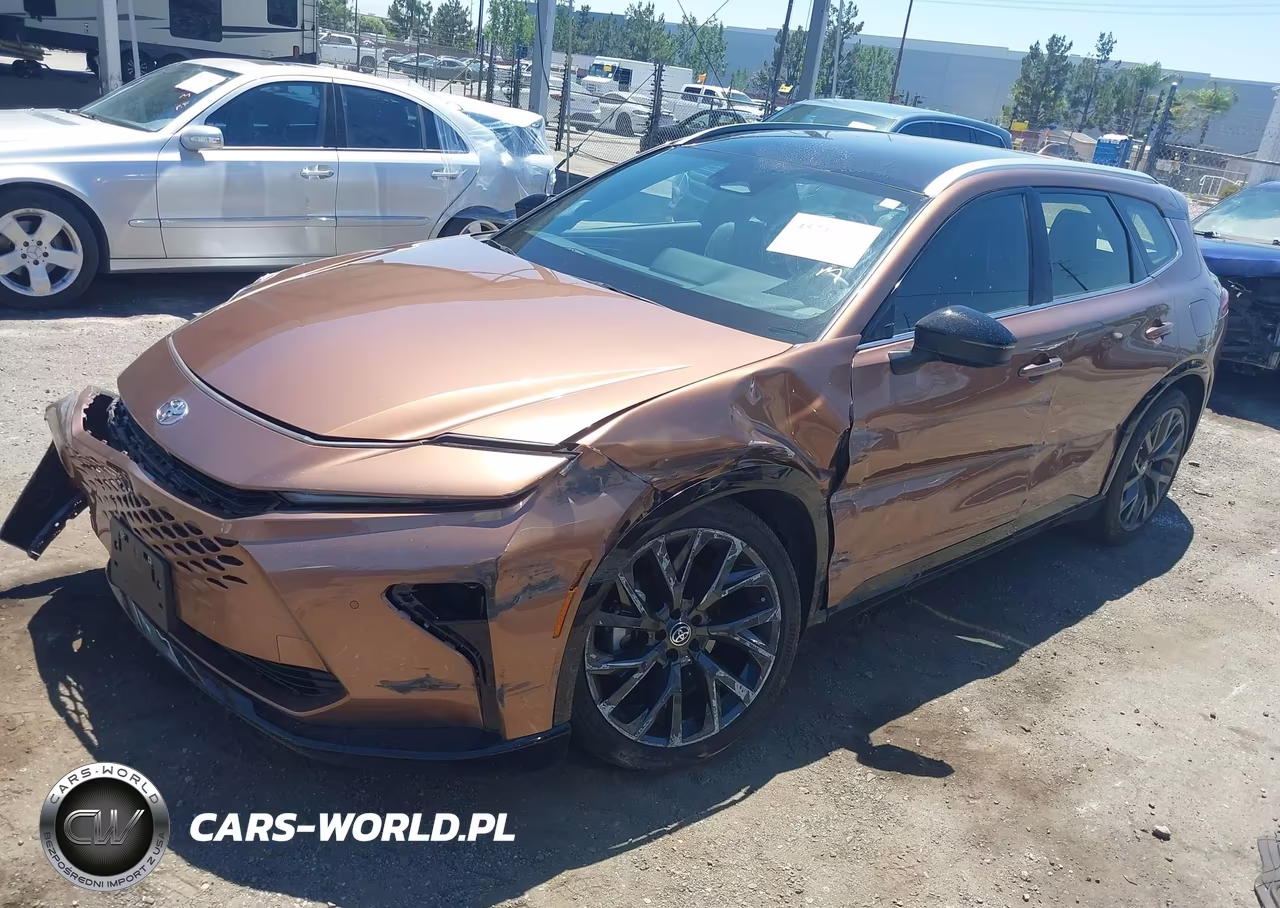 2025 Toyota Crown Signia Limited VIN:JTDACAAJ6S3032168 - 2