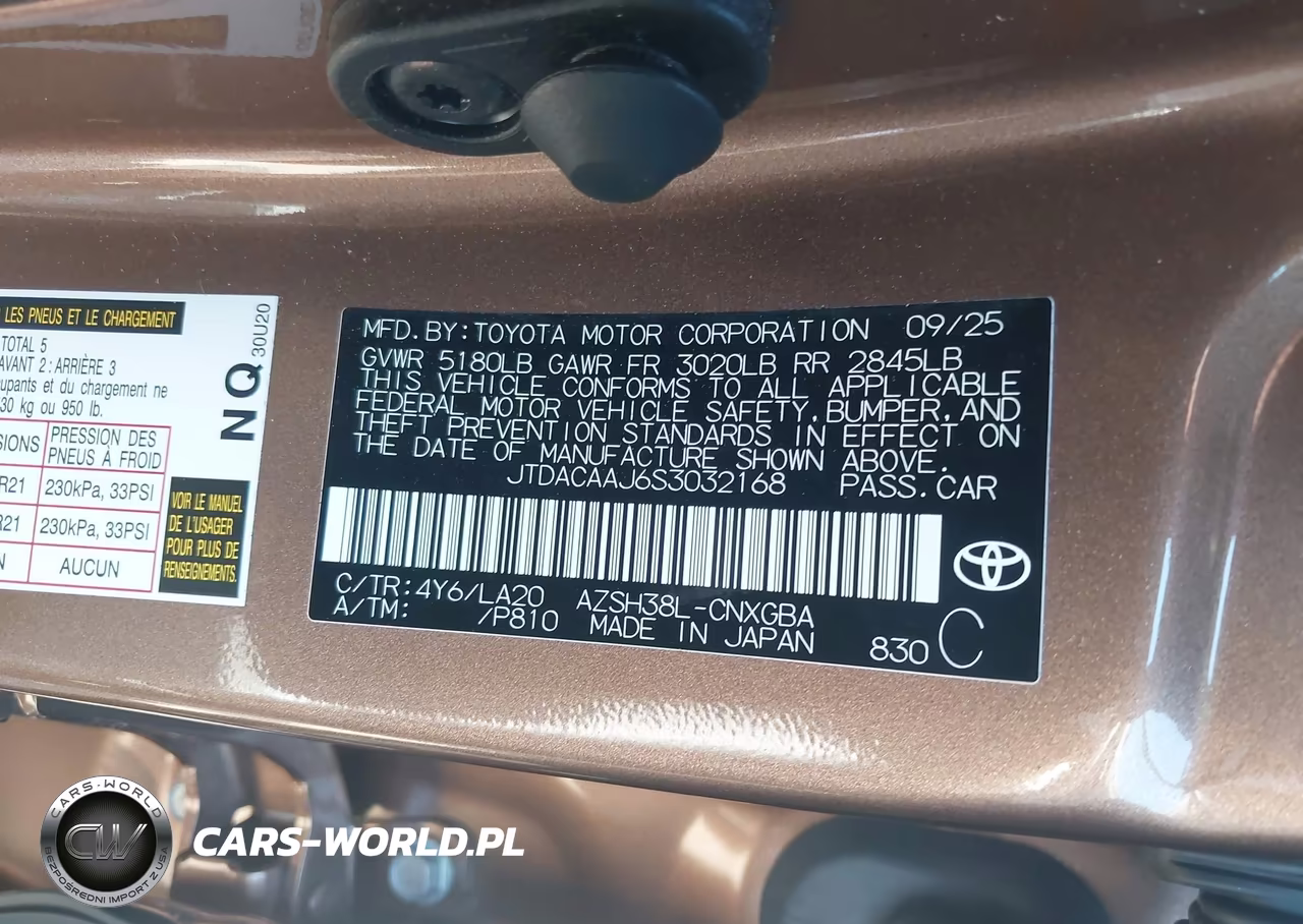 2025 Toyota Crown Signia Limited VIN:JTDACAAJ6S3032168 - 9