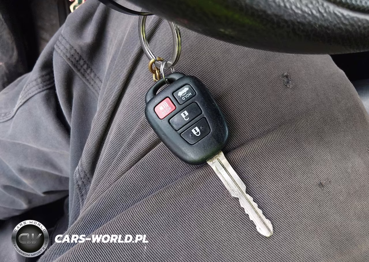 2017 Toyota Corolla Le VIN:5YFBURHE3HP599589 - 11