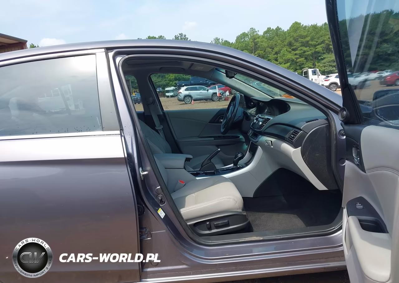 2015 Honda Accord Ex-L VIN:1HGCR2F82FA174636 - 5