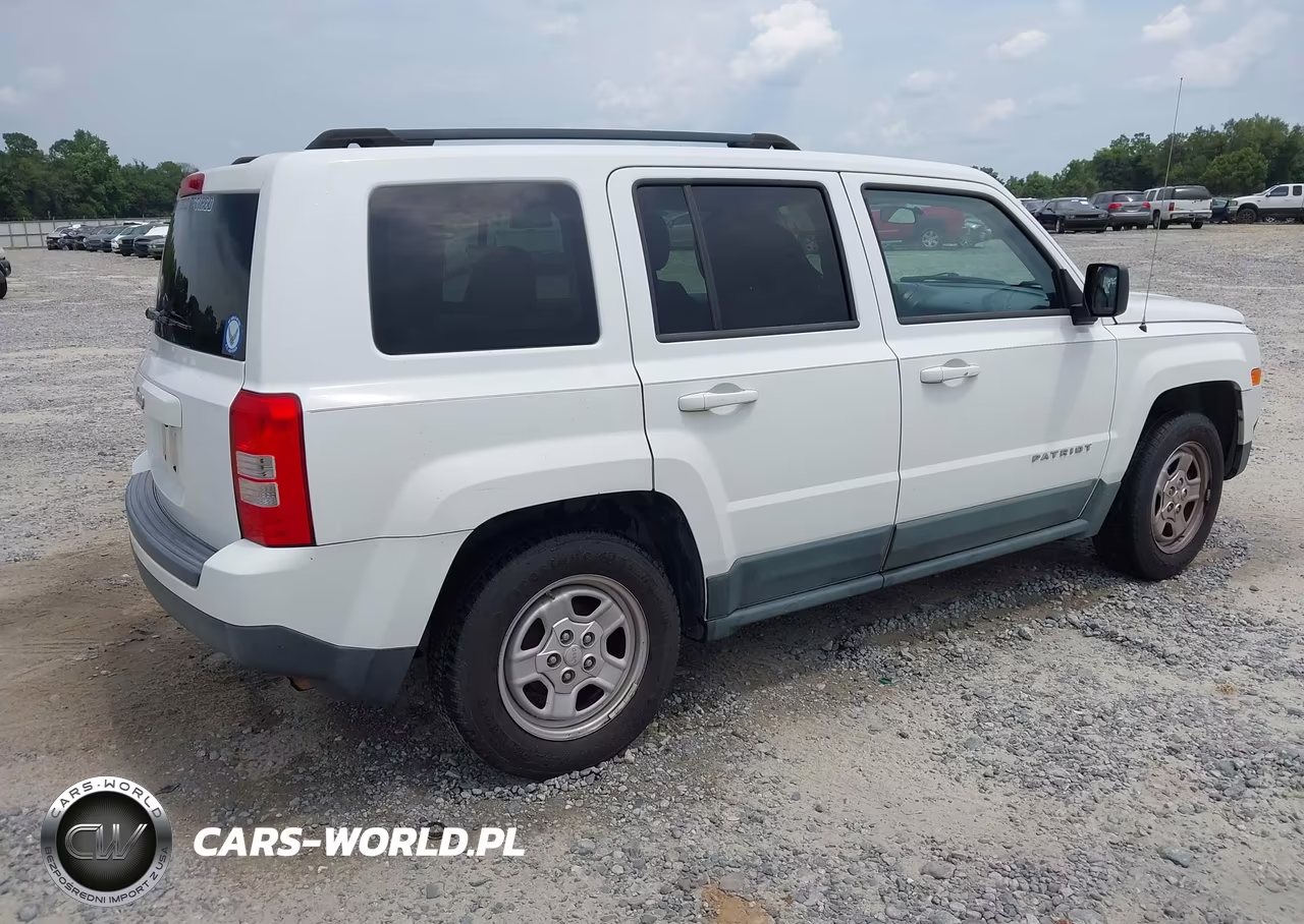 2011 Jeep Patriot Sport VIN:1J4NT1GA2BD285372 - 4