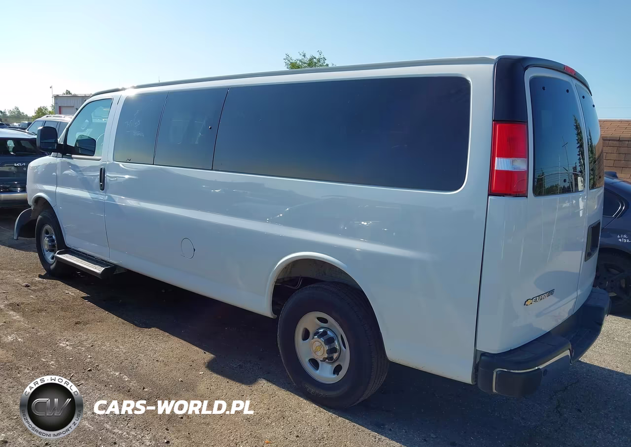 2025 Chevrolet Express Passenger Rwd 3500 Extended Wheelbase Lt VIN:1GAZGPFPXS1261593 - 3