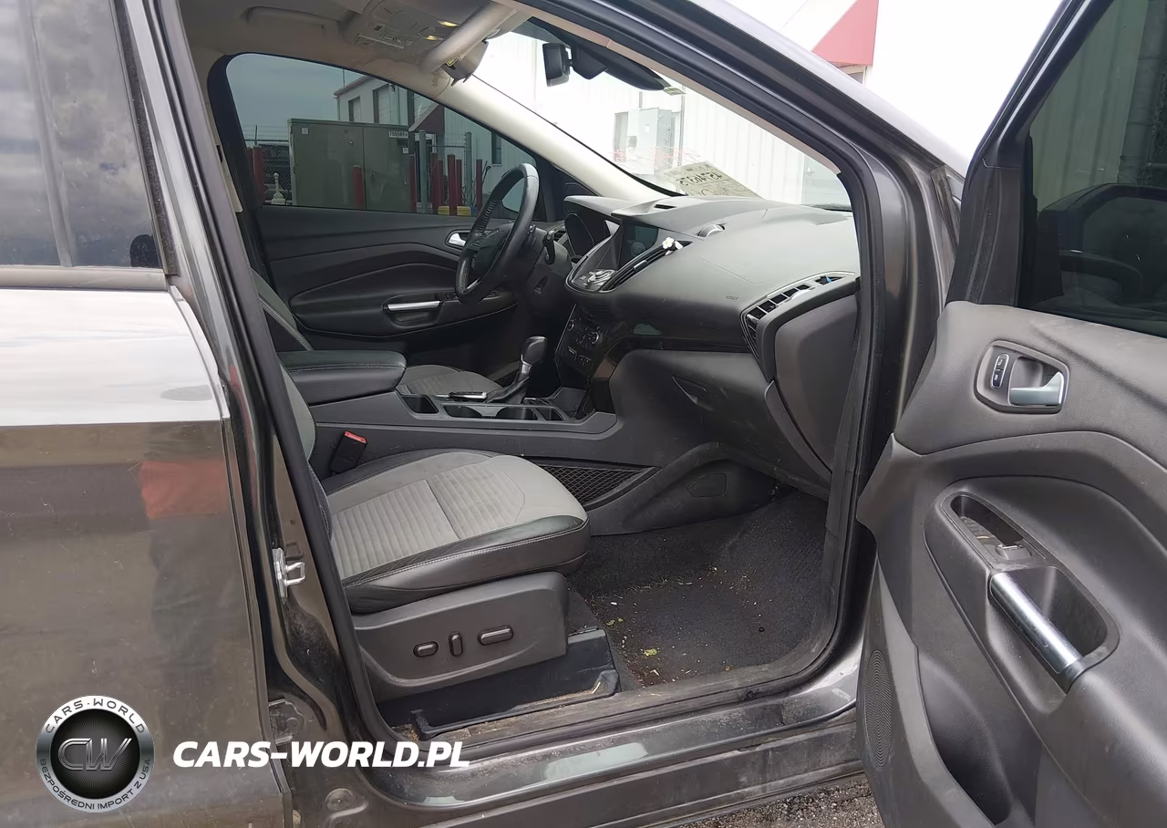 2017 Ford Escape Titanium VIN:1FMCU9J94HUB52964 - 5