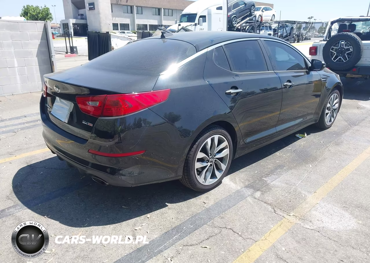 2015 Kia Optima Sx VIN:5XXGR4A72FG442115 - 4