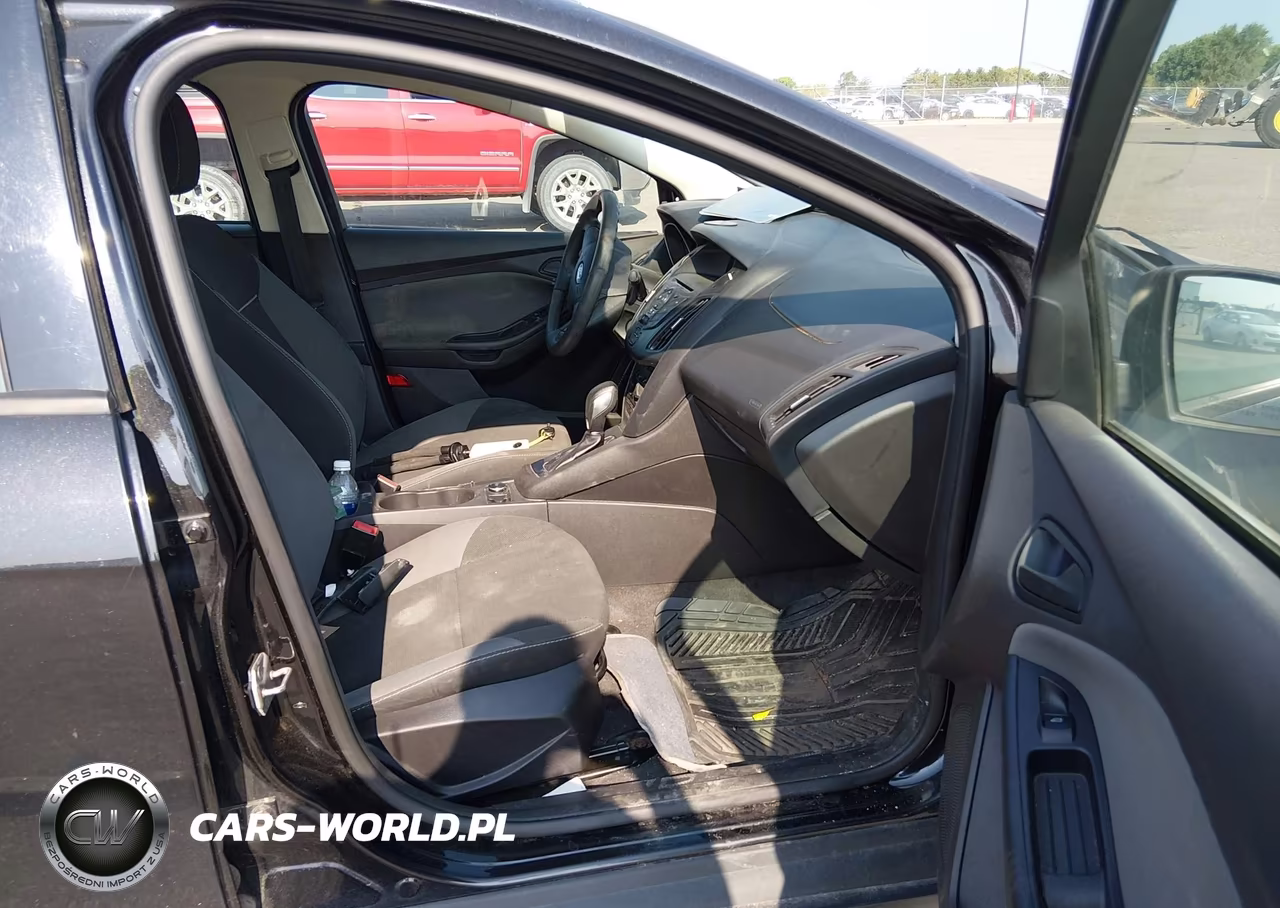 2014 Ford Focus S VIN:1FADP3E26EL119451 - 5