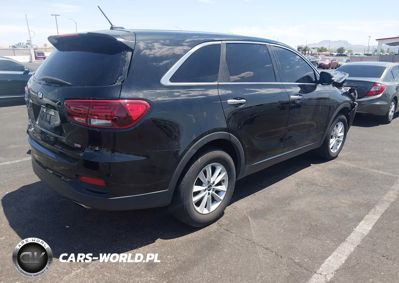 2019 Kia Sorento 2.4L L VIN:5XYPG4A36KG530562 - 4