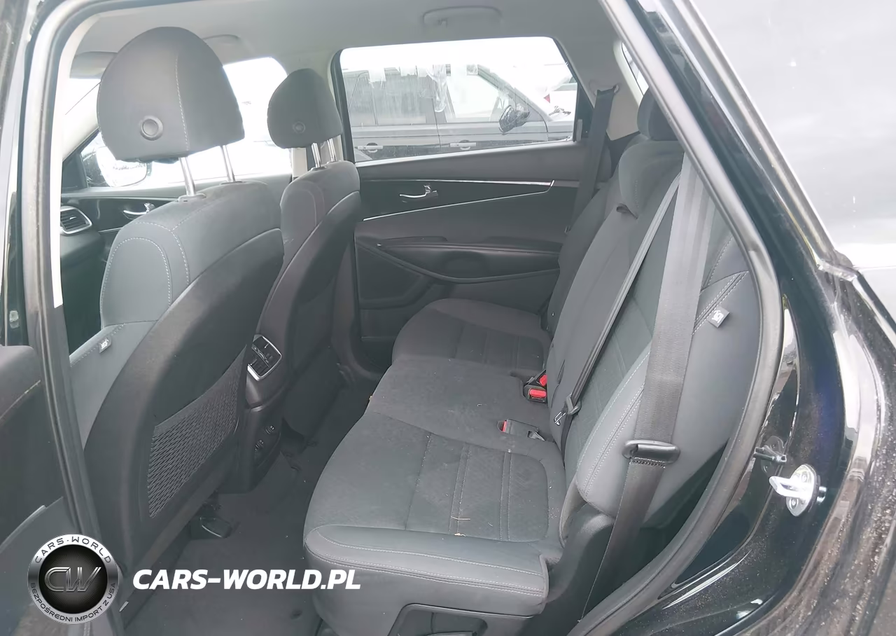 2018 Kia Sorento 2.4L Lx VIN:5XYPG4A31JG339632 - 8