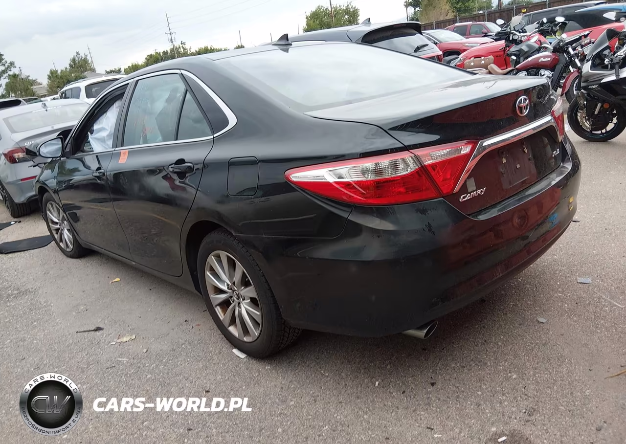 2016 Toyota Camry Xle V6 VIN:4T1BK1FK3GU569103 - 3