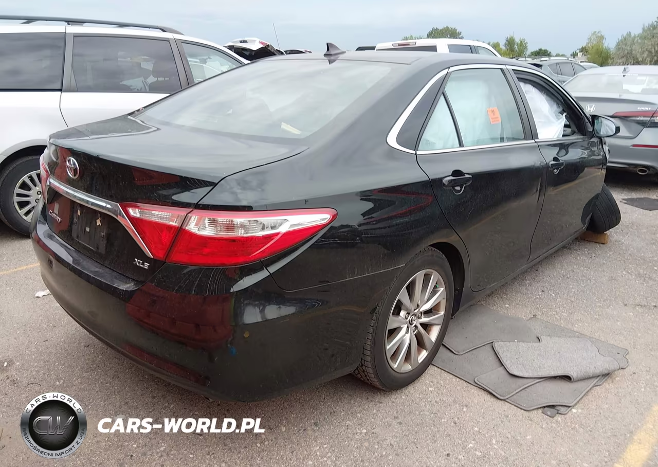 2016 Toyota Camry Xle V6 VIN:4T1BK1FK3GU569103 - 4