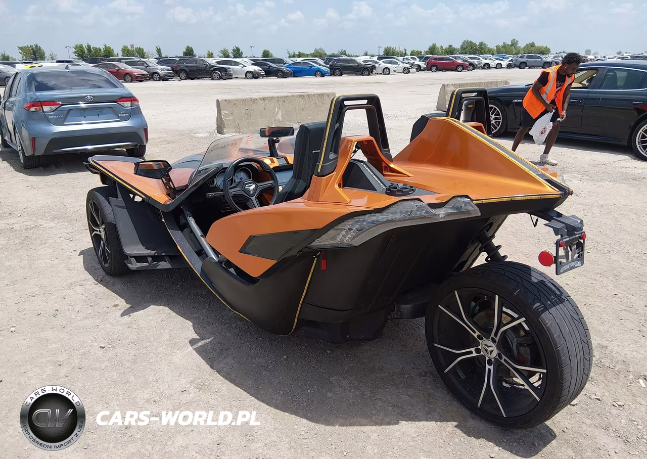 2015 Polaris Slingshot Sl VIN:57XAAPFA0F5100600 - 3