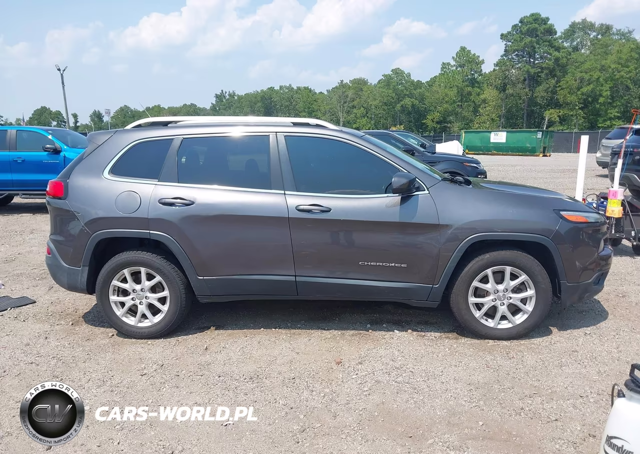 2015 Jeep Cherokee Latitude VIN:1C4PJMCS5FW601071 - 13
