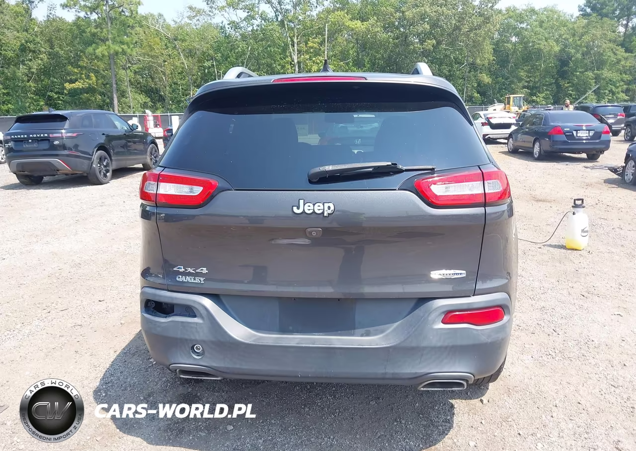 2015 Jeep Cherokee Latitude VIN:1C4PJMCS5FW601071 - 16