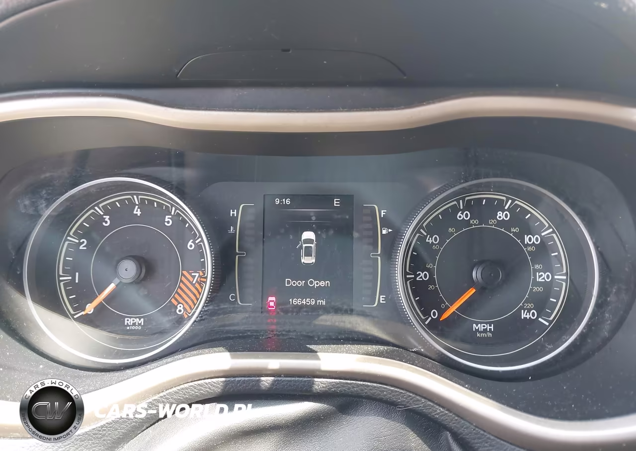 2015 Jeep Cherokee Latitude VIN:1C4PJMCS5FW601071 - 7