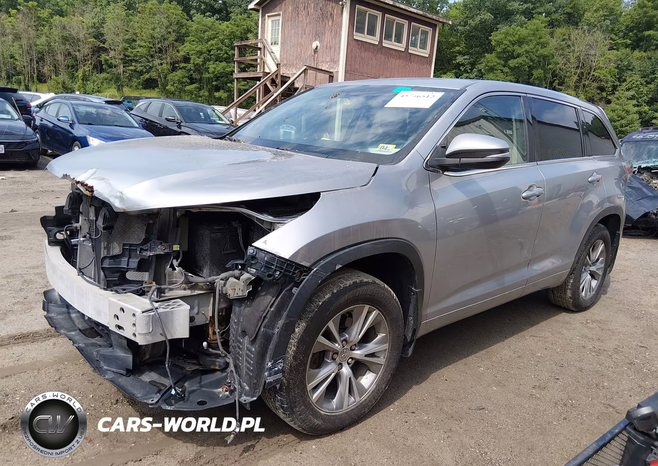 2015 Toyota Highlander Le Plus V6 VIN:5TDBKRFH7FS127290 - 2