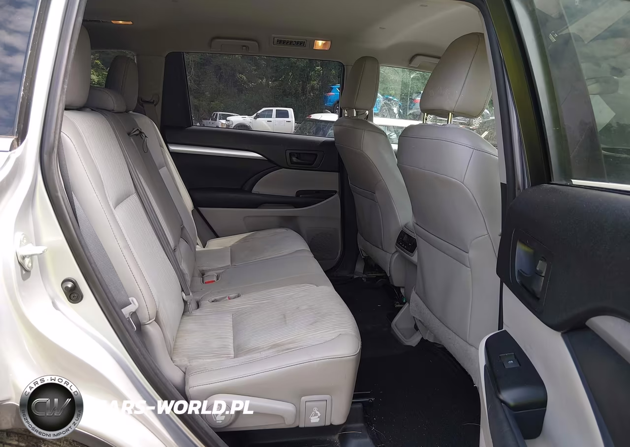 2015 Toyota Highlander Le Plus V6 VIN:5TDBKRFH7FS127290 - 8