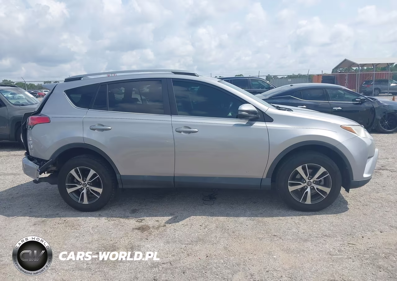 2018 Toyota Rav4 Xle VIN:2T3WFREV9JW419589 - 13