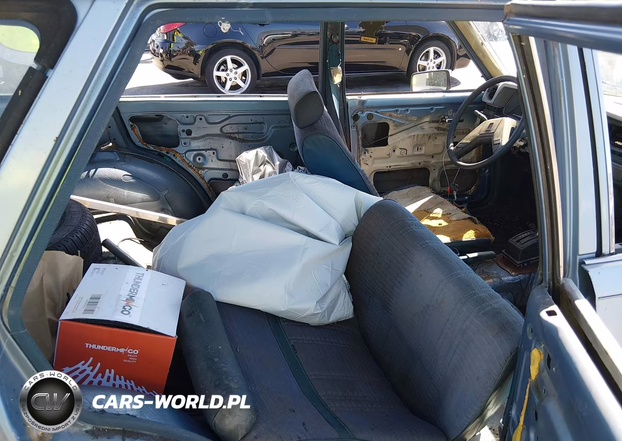 1981 Datsun 510 VIN:JN1HT05S5BX131703 - 8