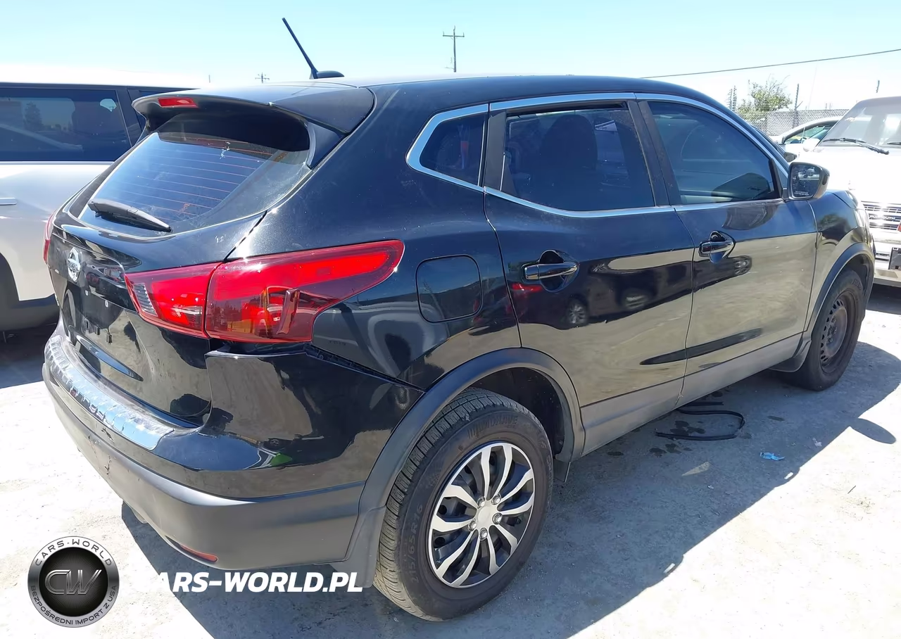 2017 Nissan Rogue Sport S VIN:JN1BJ1CP6HW003131 - 4