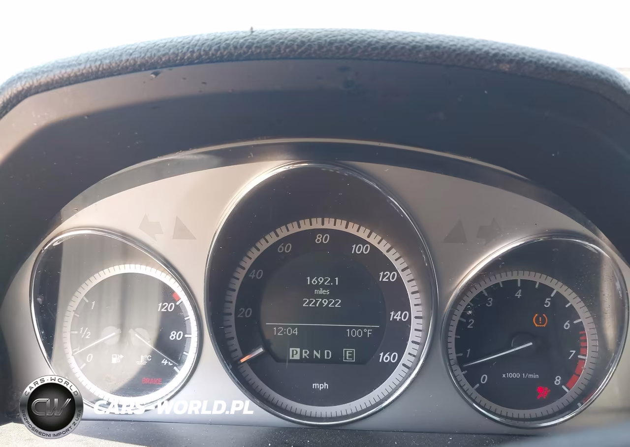 2011 Mercedes-Benz C 300 Sport 4Matic VIN:WDDGF8BBXBF643231 - 7