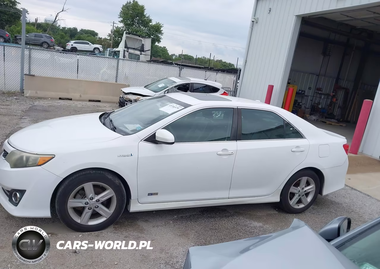 2014 Toyota Camry Hybrid Se Limited Edition VIN:4T1BD1FK6EU133580 - 14