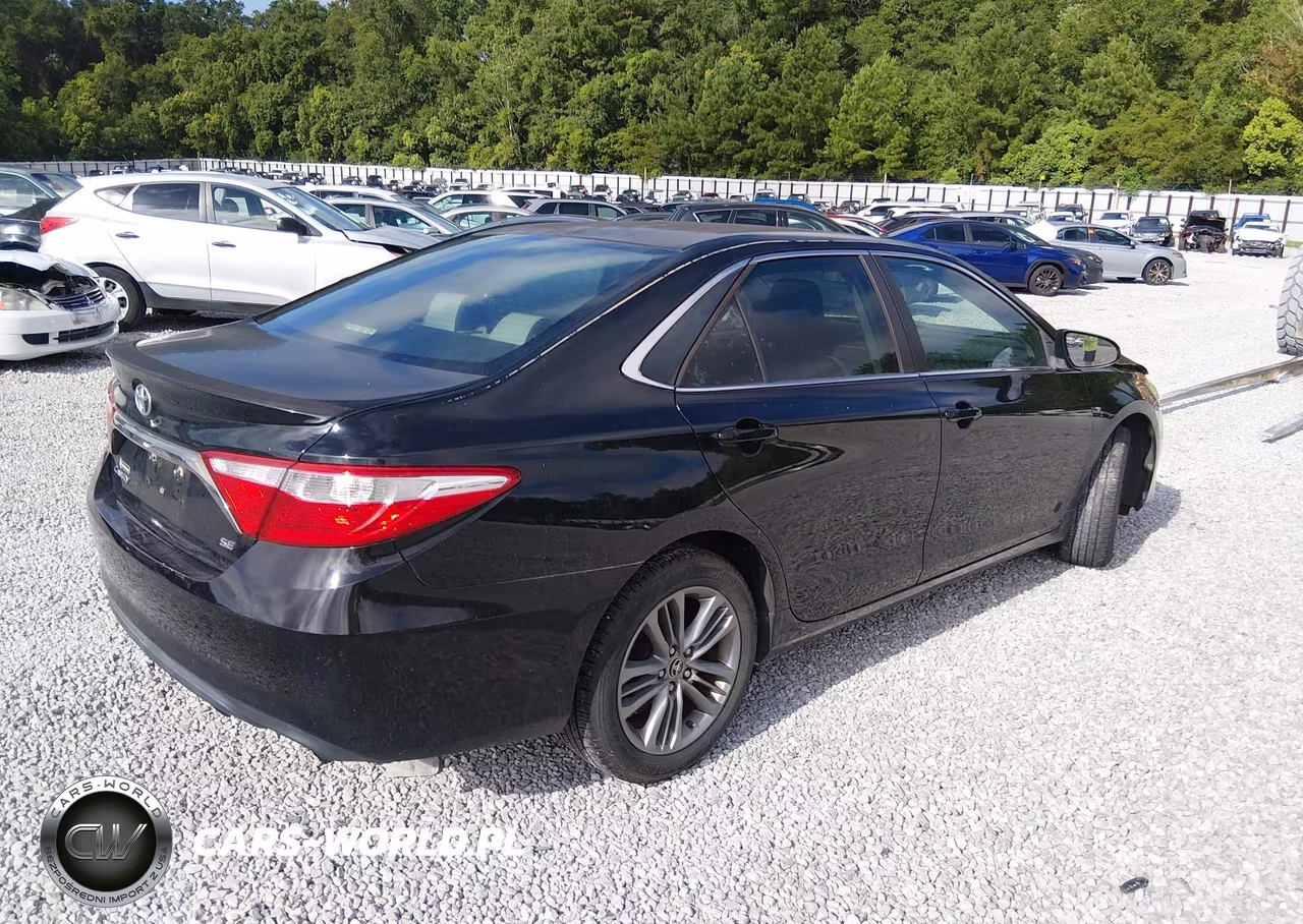 2015 Toyota Camry Se VIN:4T1BF1FK7FU009023 - 4