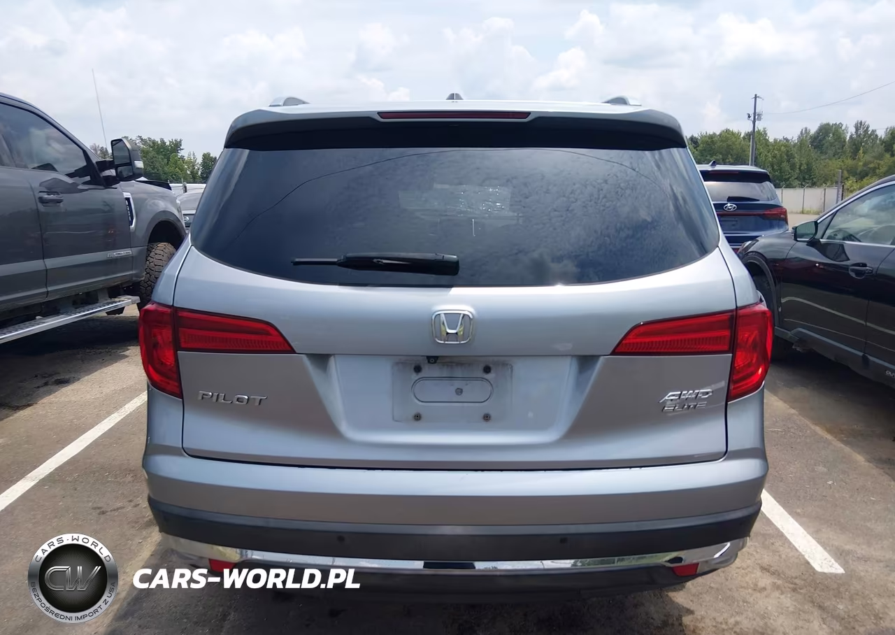 2017 Honda Pilot Elite VIN:5FNYF6H02HB073781 - 16