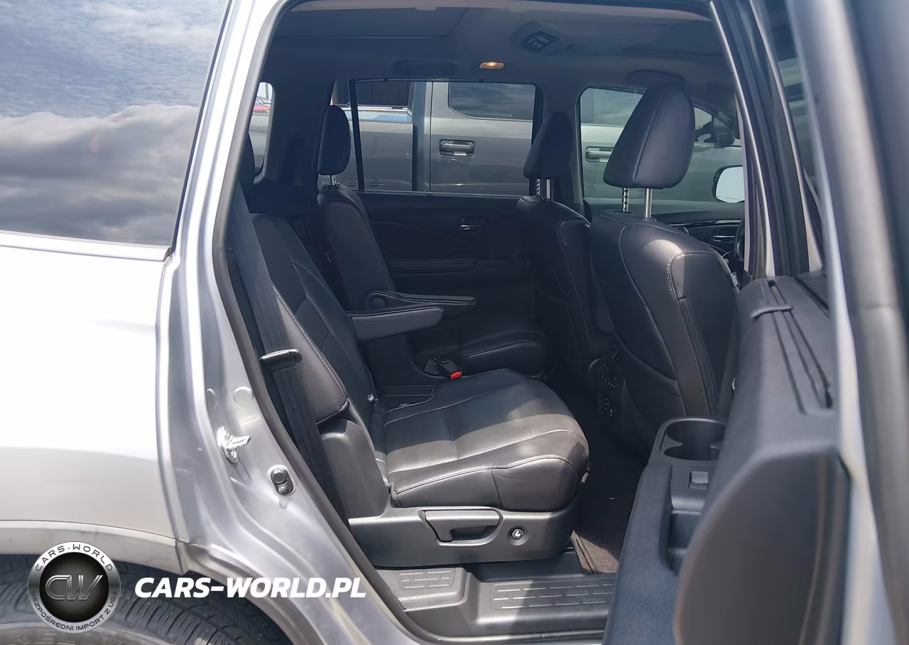 2017 Honda Pilot Elite VIN:5FNYF6H02HB073781 - 8